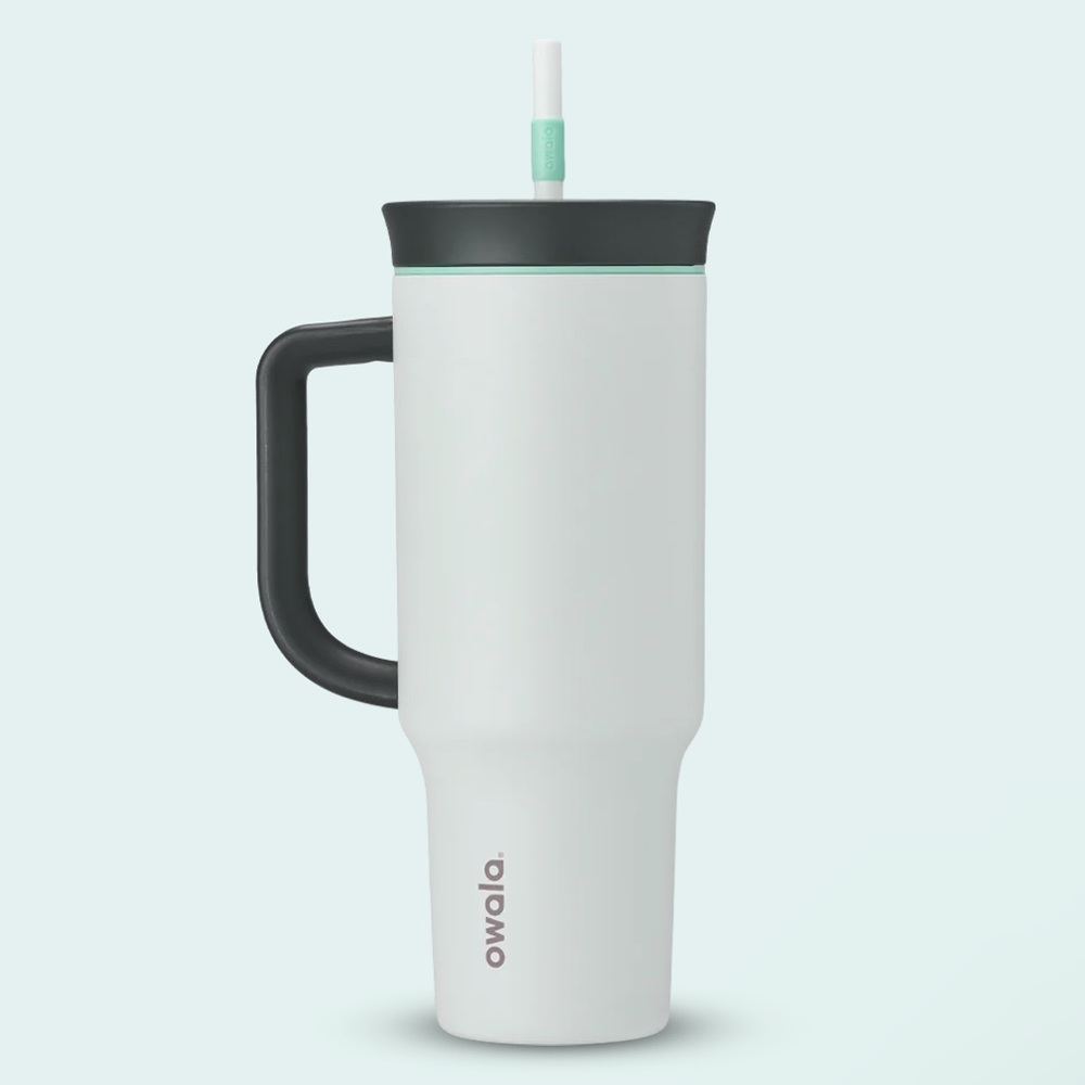 Owala 40oz Tumbler, color is Cloudscape